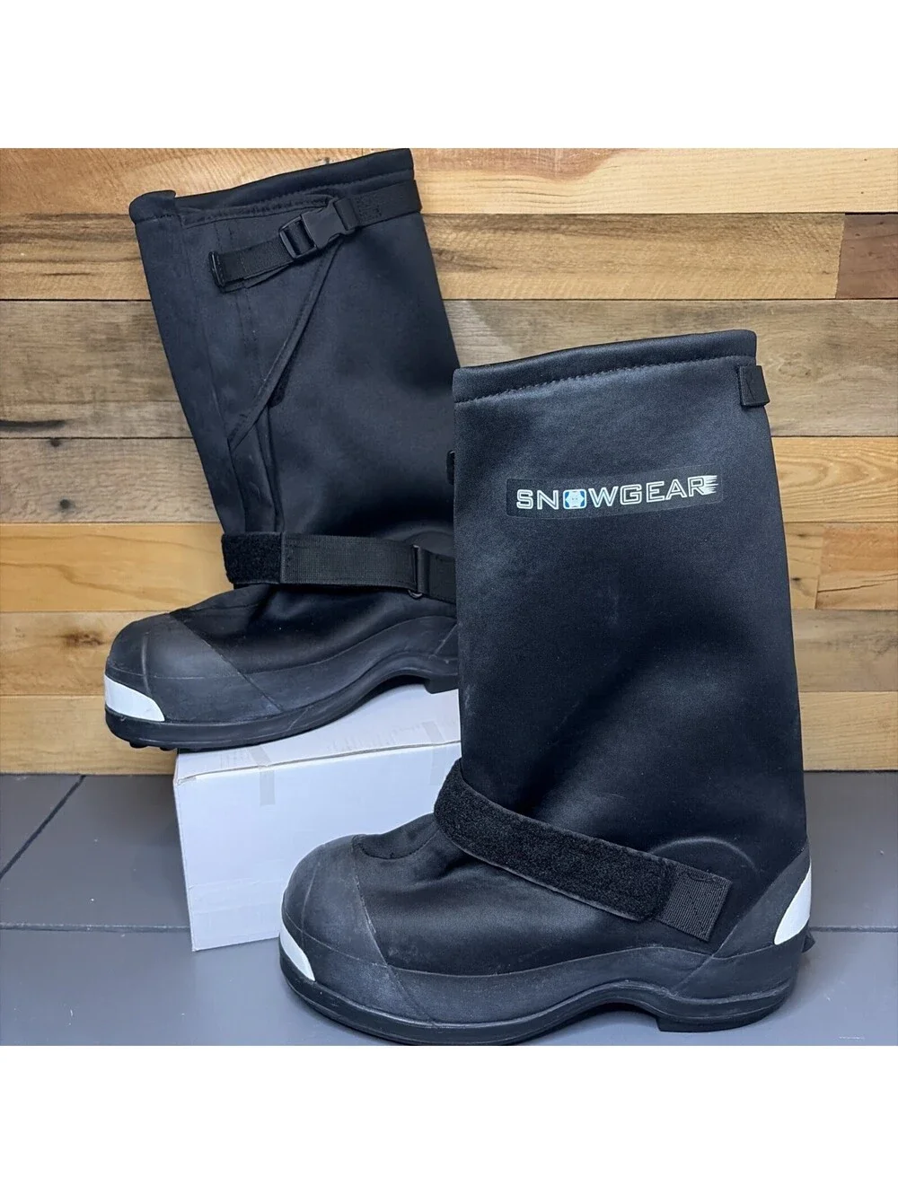 SnowGear Overboots Men Size 11 Black Fleece Lined Winter Studded Ice Cleat Boots